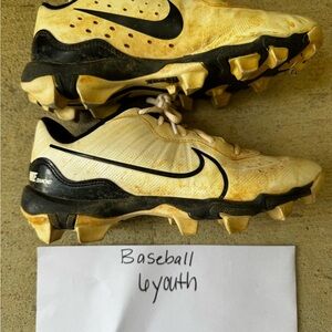 Nike Black and Cream Baseball Cleats